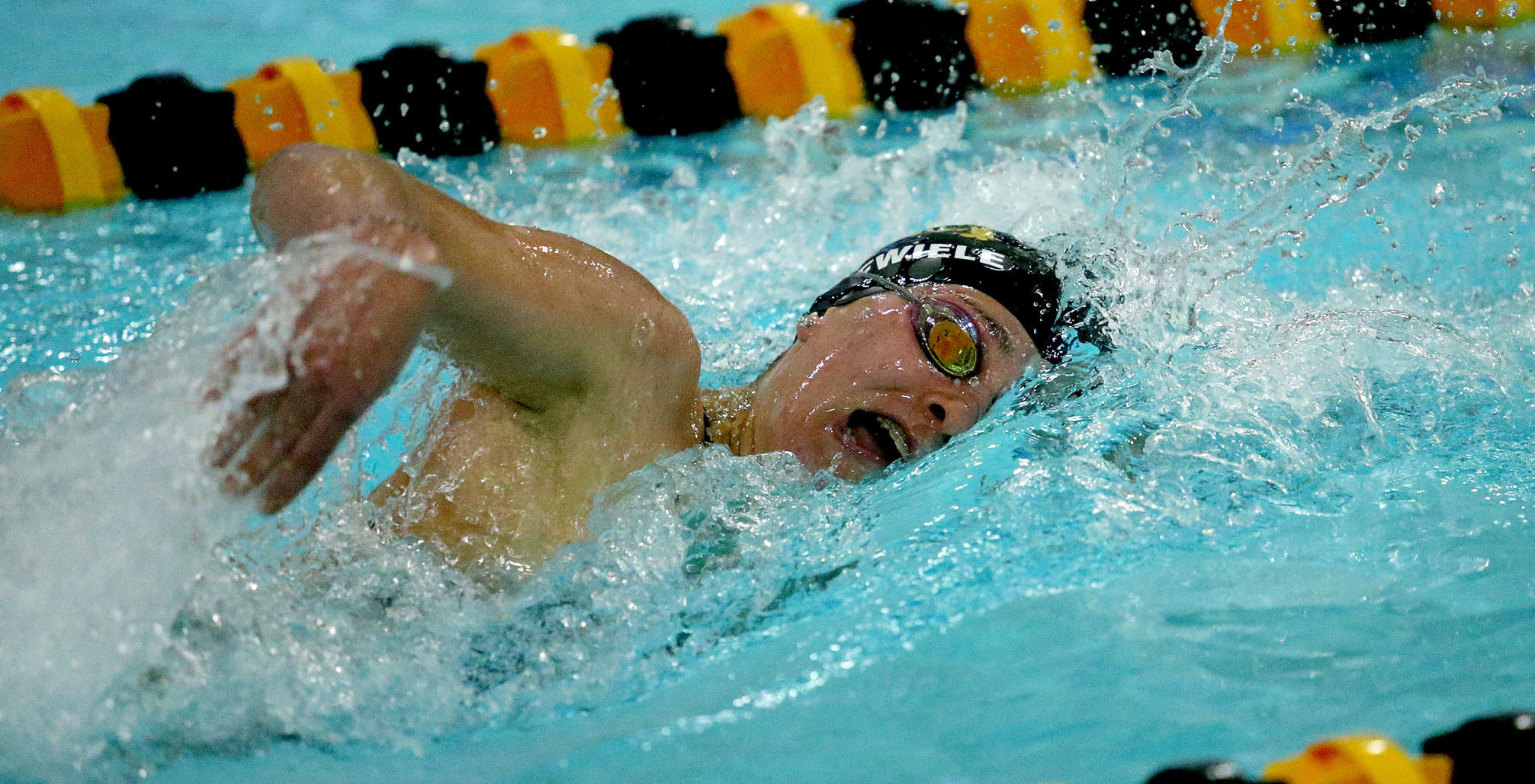 100218-Bett-PV-Swimming-012
